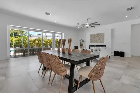 2534 Grove Street Sarasota FL 34239