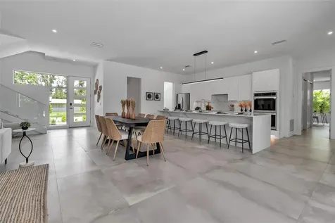2534 Grove Street Sarasota FL 34239
