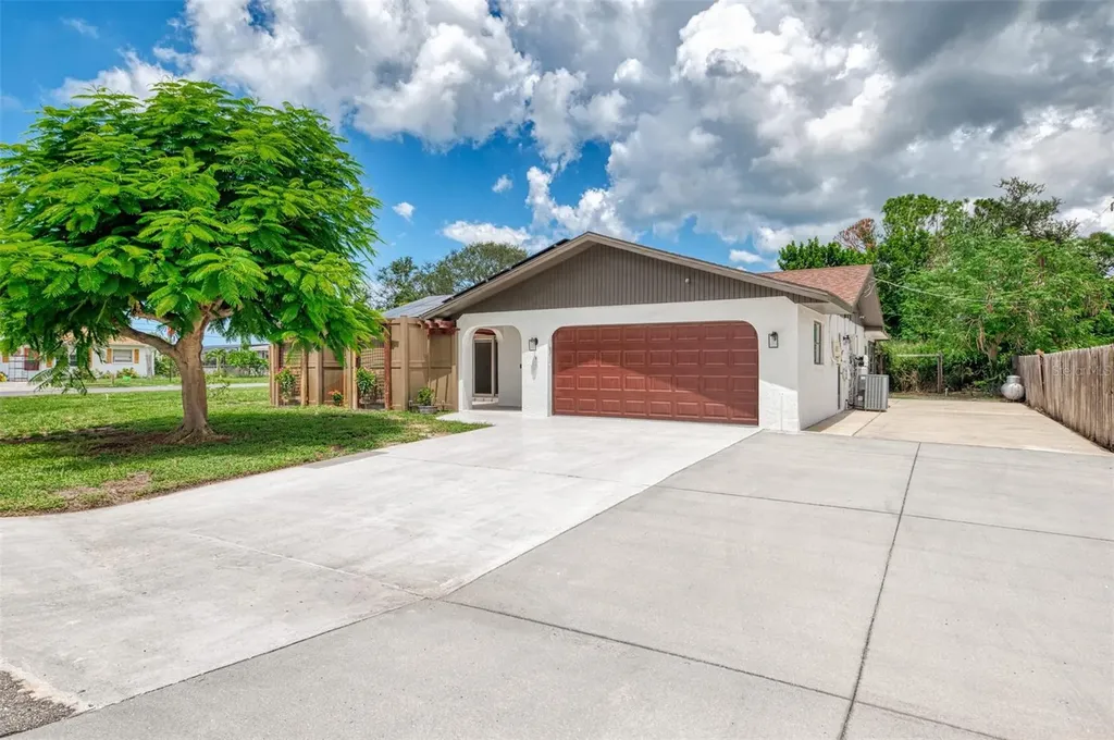 1630 Porpoise Road Venice FL 34293
