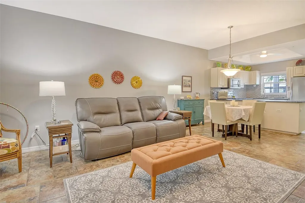 4235 Castlebridge Lane Sarasota FL 34238