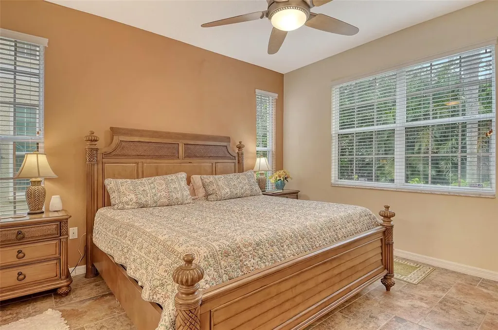 4235 Castlebridge Lane Sarasota FL 34238