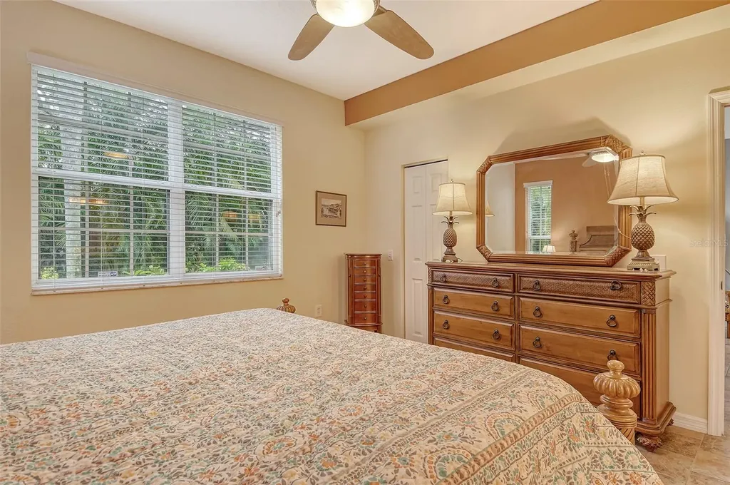 4235 Castlebridge Lane Sarasota FL 34238