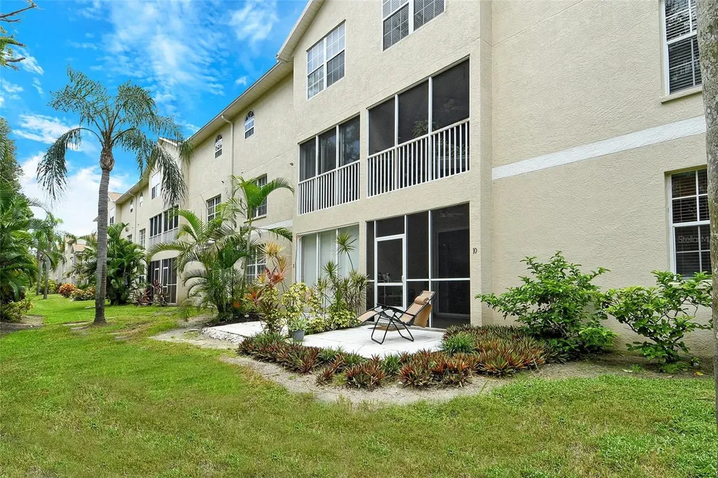 4235 Castlebridge Lane Sarasota FL 34238