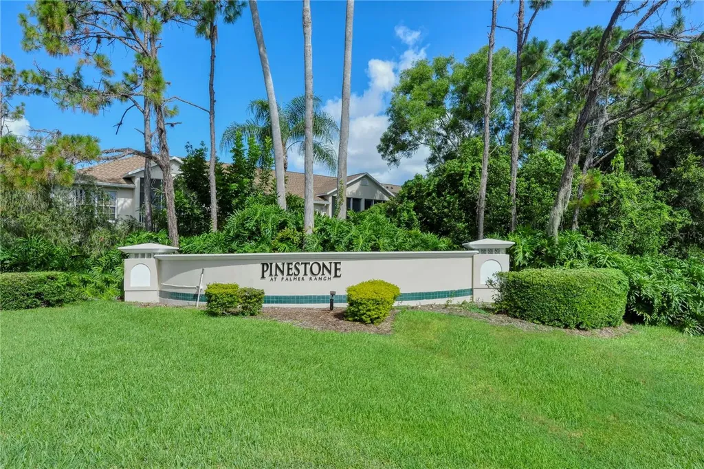 4235 Castlebridge Lane Sarasota FL 34238