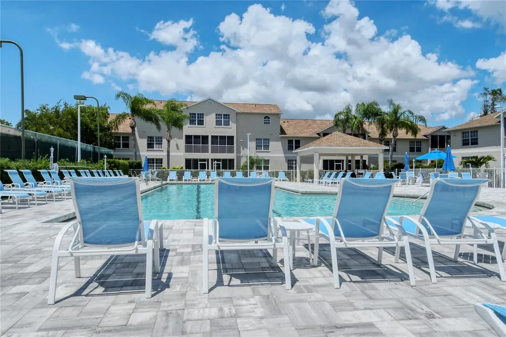 4235 Castlebridge Lane Sarasota FL 34238