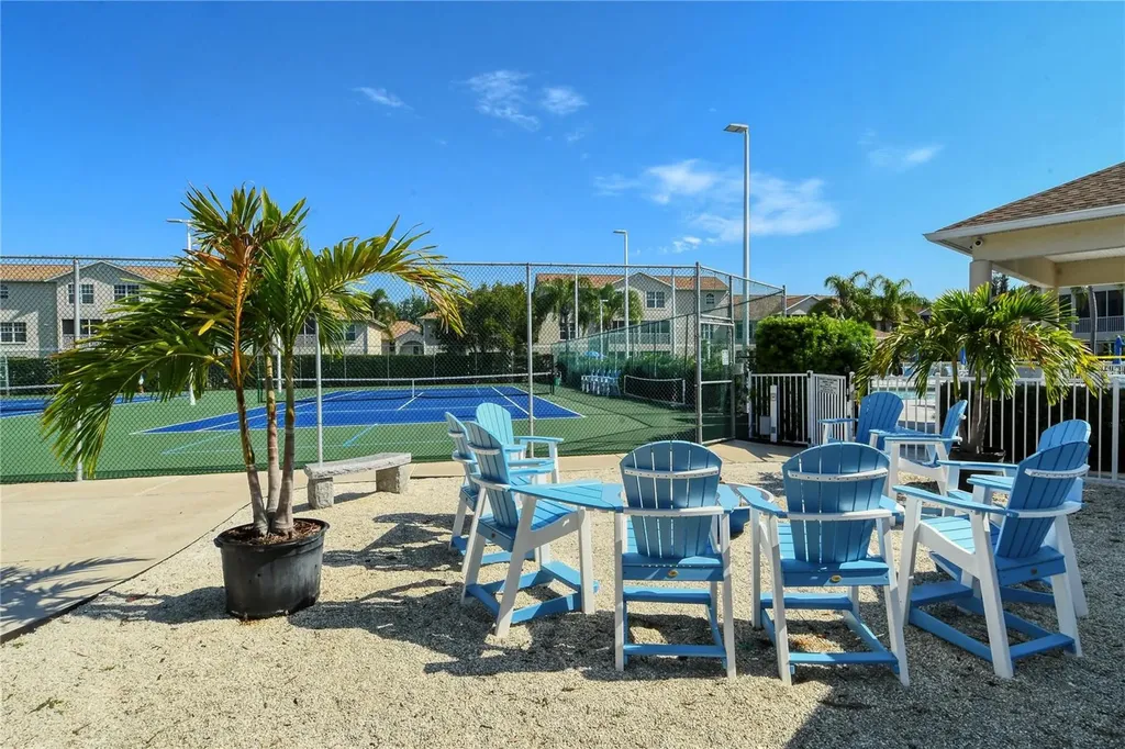 4235 Castlebridge Lane Sarasota FL 34238