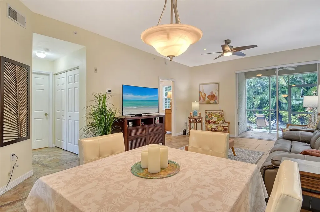 4235 Castlebridge Lane Sarasota FL 34238