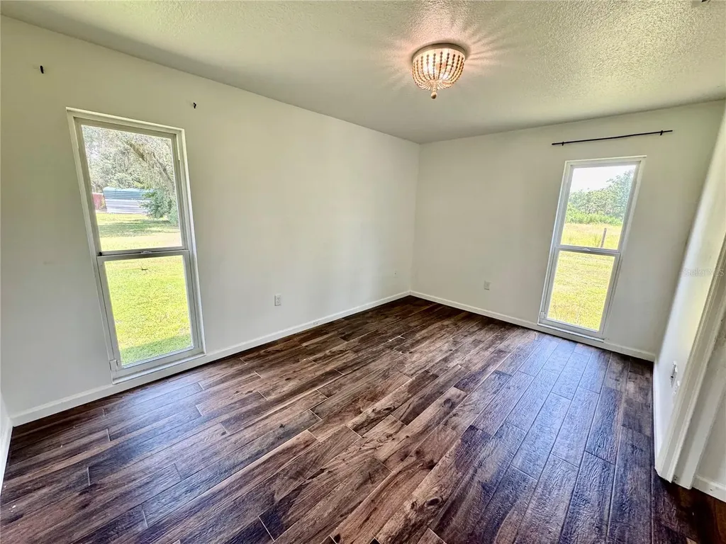 5812 N Dormany Road Plant City FL 33565