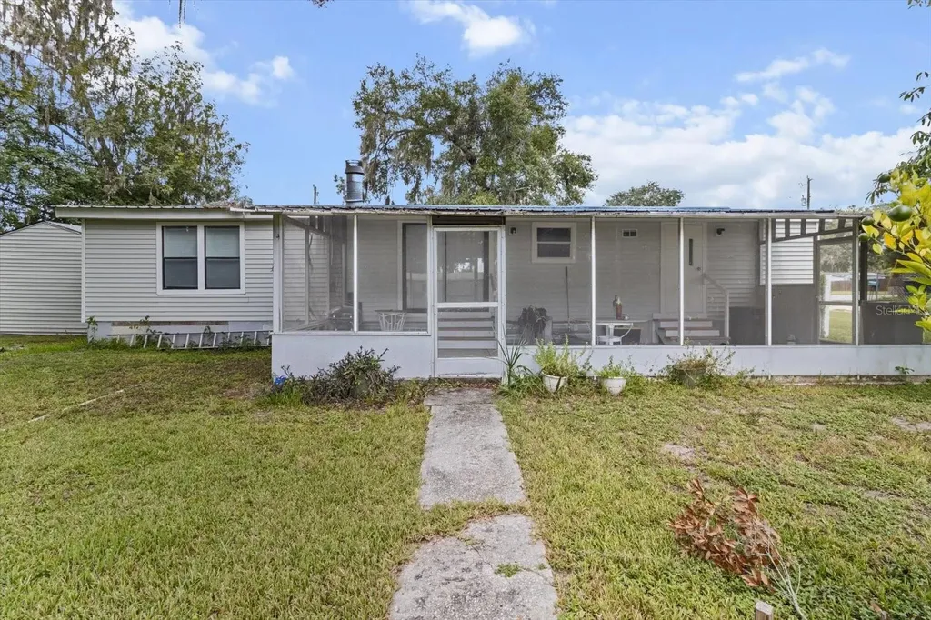 1955 Cr 439c Lake Panasoffkee FL 33538