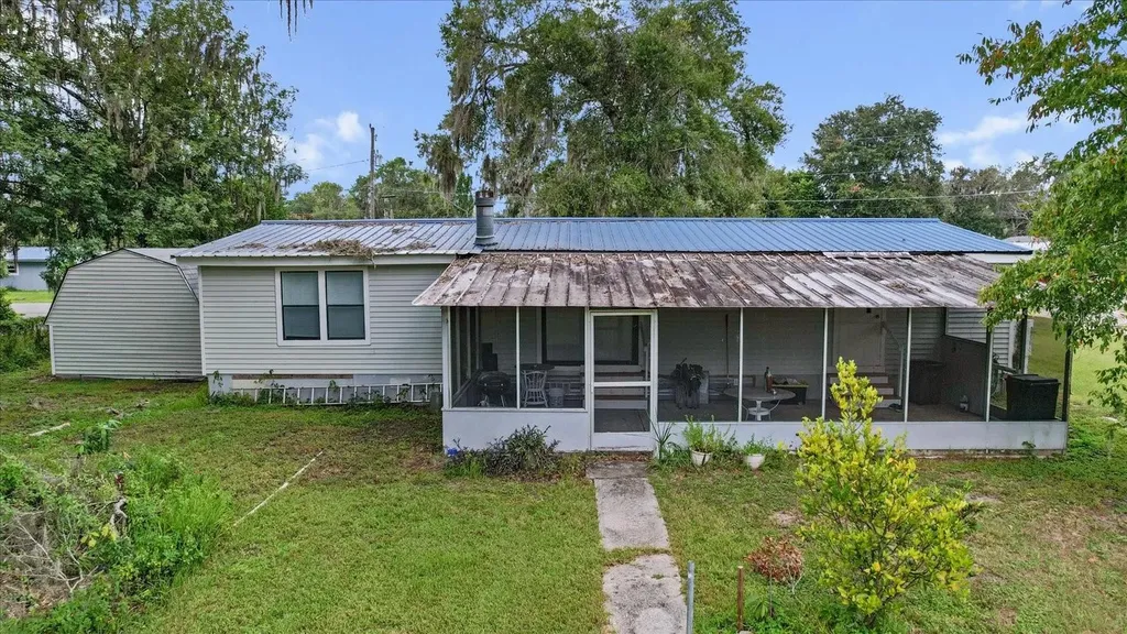 1955 Cr 439c Lake Panasoffkee FL 33538