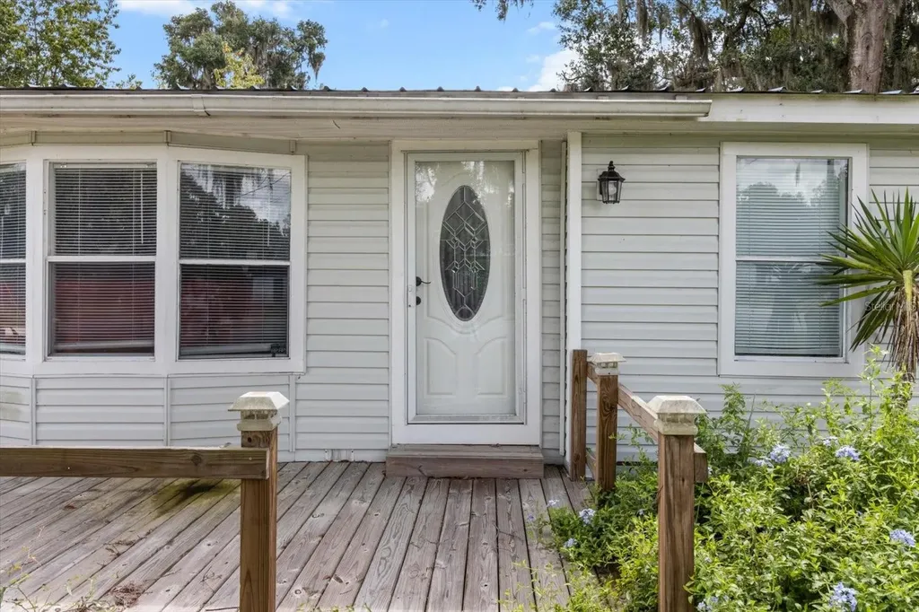 1955 Cr 439c Lake Panasoffkee FL 33538