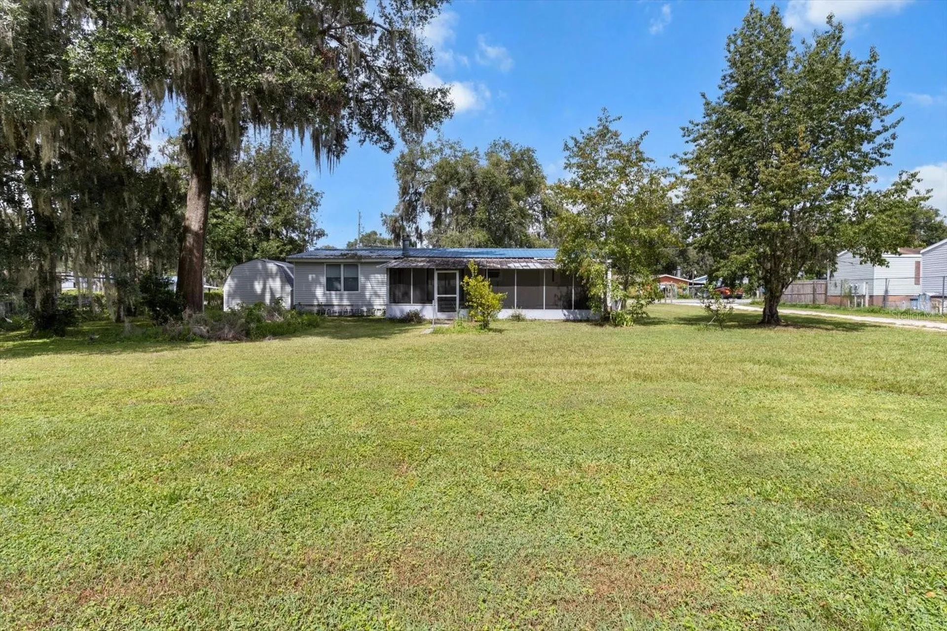 1955 Cr 439c Lake Panasoffkee FL 33538
