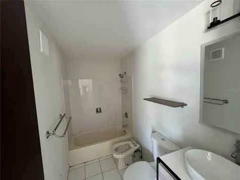 Cond. Vista Real Edif. 4 Fajardo PR 00738