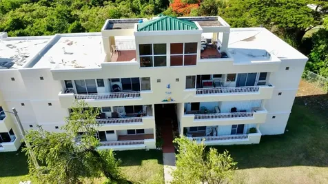 Cond. Vista Real Edif. 4 Fajardo PR 00738