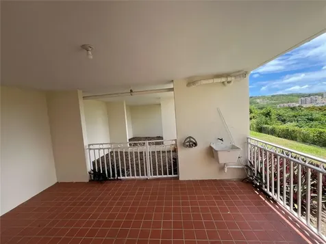 Cond. Vista Real Edif. 4 Fajardo PR 00738