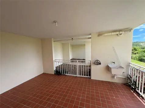 Cond. Vista Real Edif. 4 Fajardo PR 00738