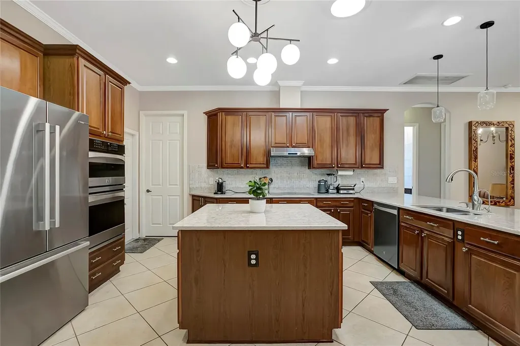 9317 Lisbon Street Seffner FL 33584