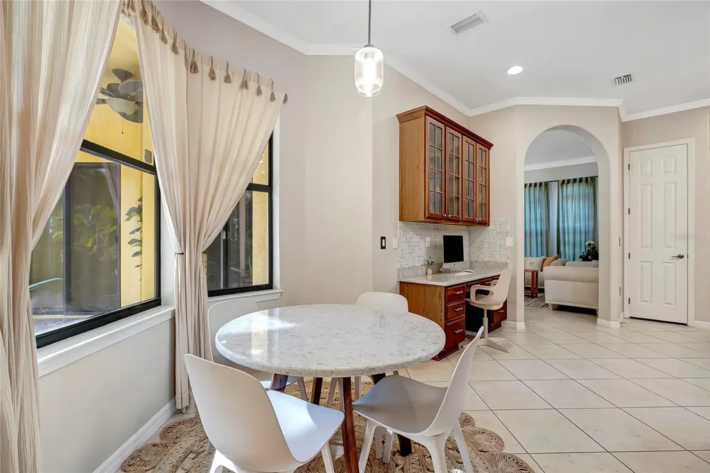 9317 Lisbon Street Seffner FL 33584