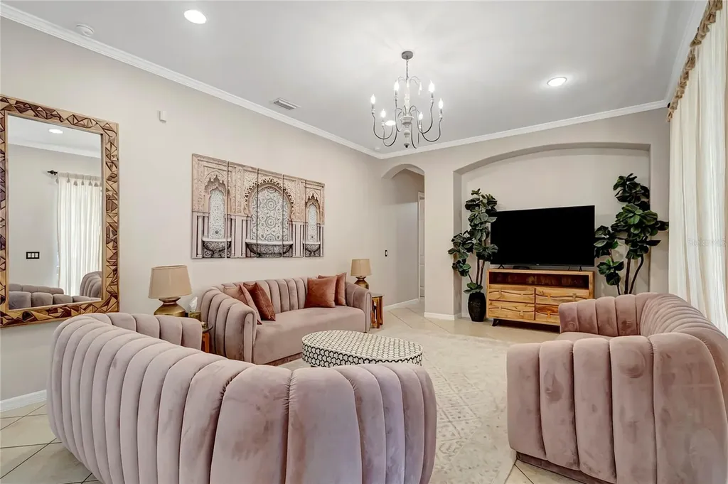 9317 Lisbon Street Seffner FL 33584