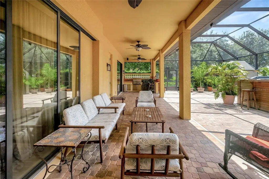 9317 Lisbon Street Seffner FL 33584