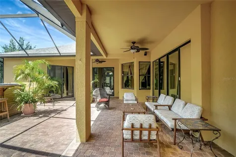 9317 Lisbon Street Seffner FL 33584