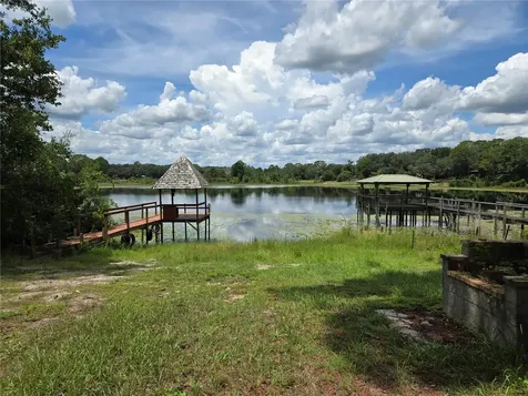 17011 SE 56th Street Ocklawaha FL 32179
