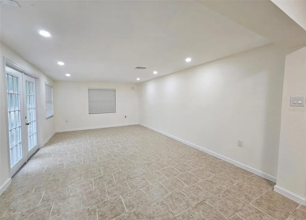 3073 Duane Avenue Oldsmar FL 34677