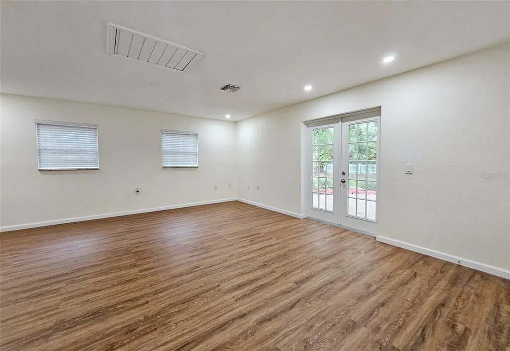 3073 Duane Avenue Oldsmar FL 34677