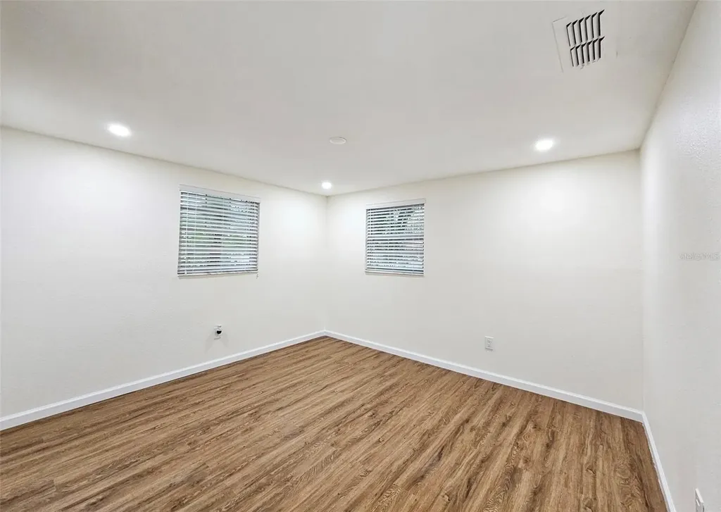 3073 Duane Avenue Oldsmar FL 34677