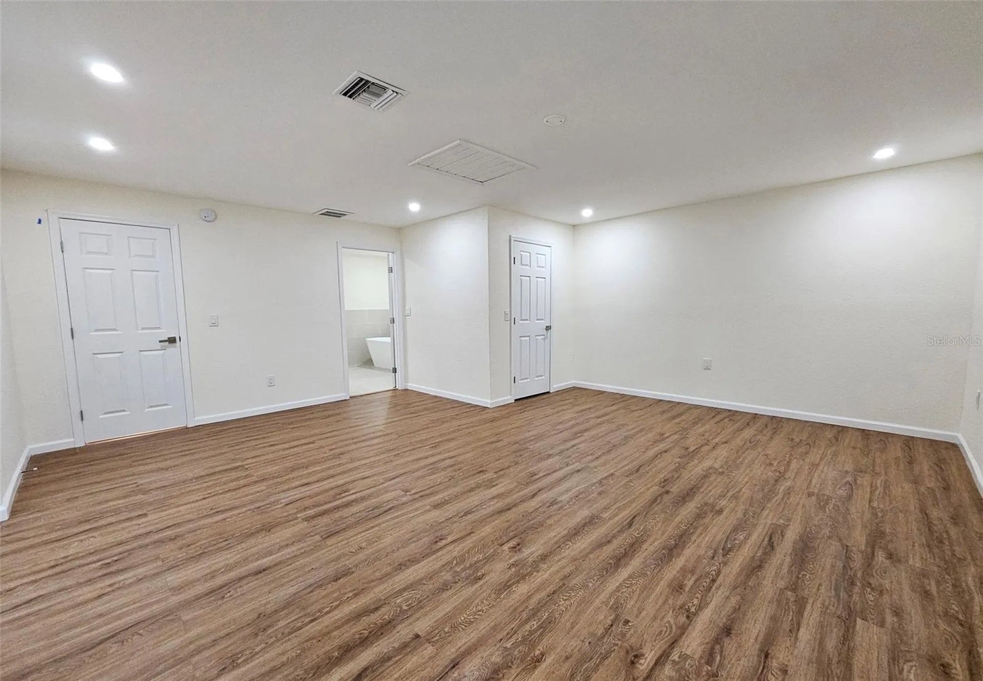 3073 Duane Avenue Oldsmar FL 34677