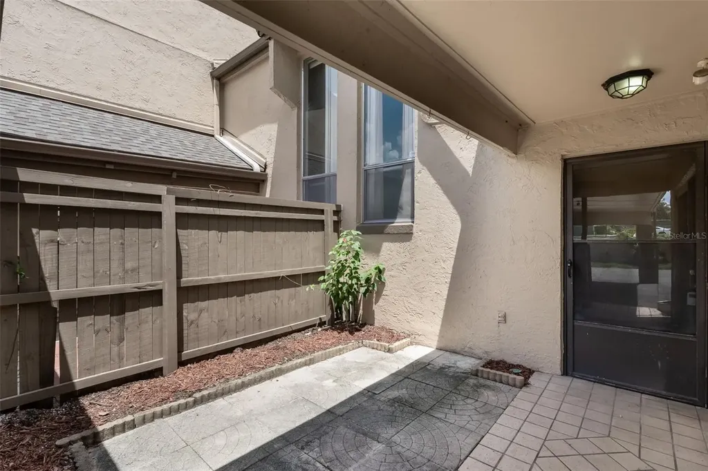 552 Windmeadows Street Altamonte Springs FL 32701