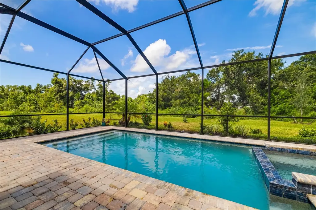 5030 Saratoga Springs Run Bradenton FL 34211