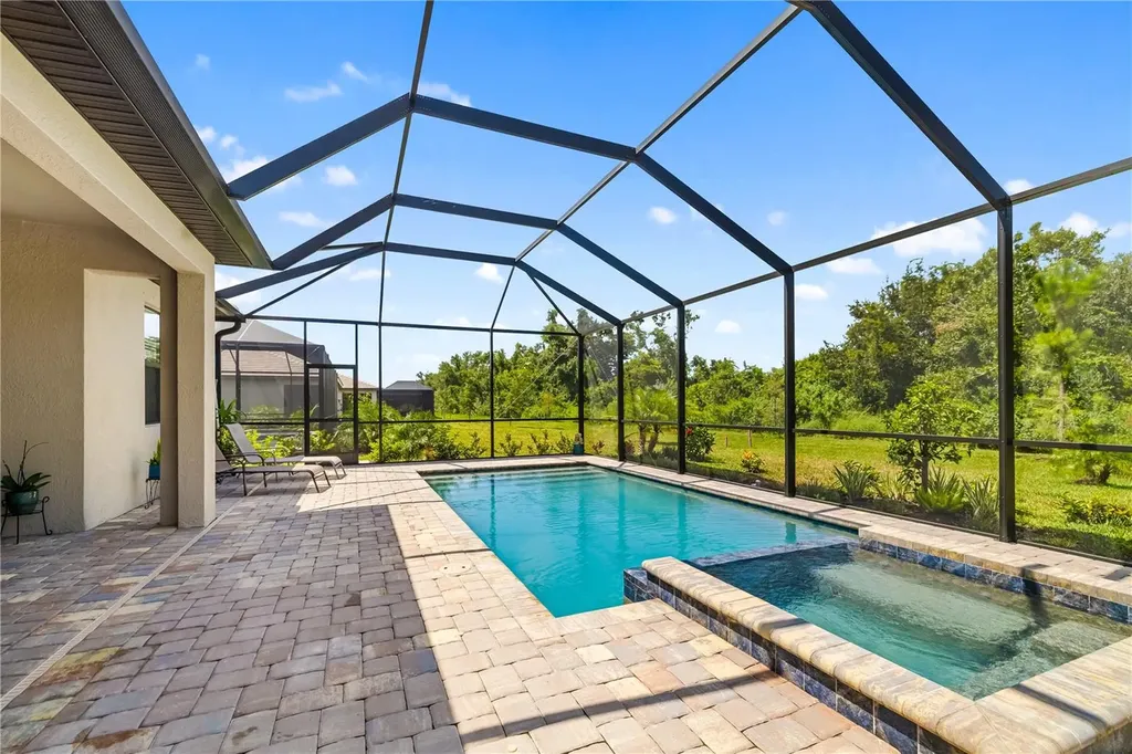 5030 Saratoga Springs Run Bradenton FL 34211