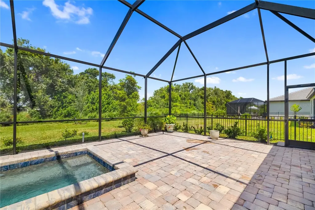 5030 Saratoga Springs Run Bradenton FL 34211