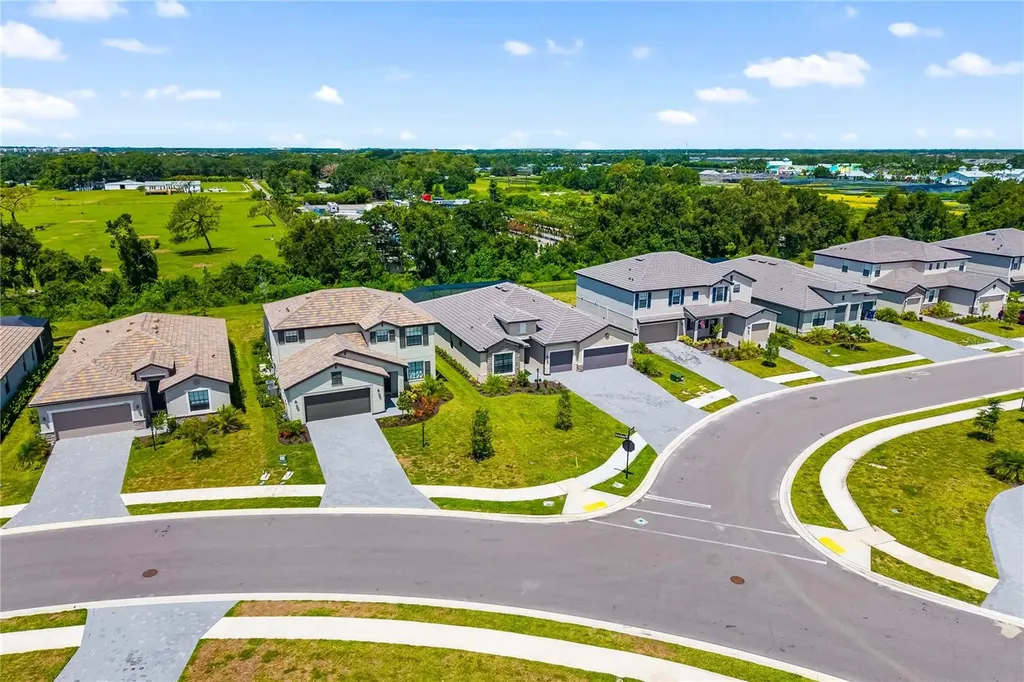 5030 Saratoga Springs Run Bradenton FL 34211