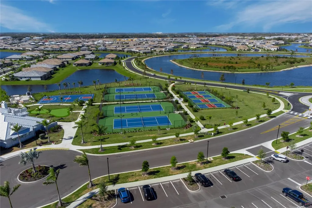 5030 Saratoga Springs Run Bradenton FL 34211