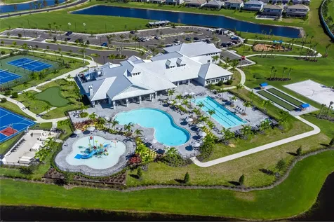 5030 Saratoga Springs Run Bradenton FL 34211