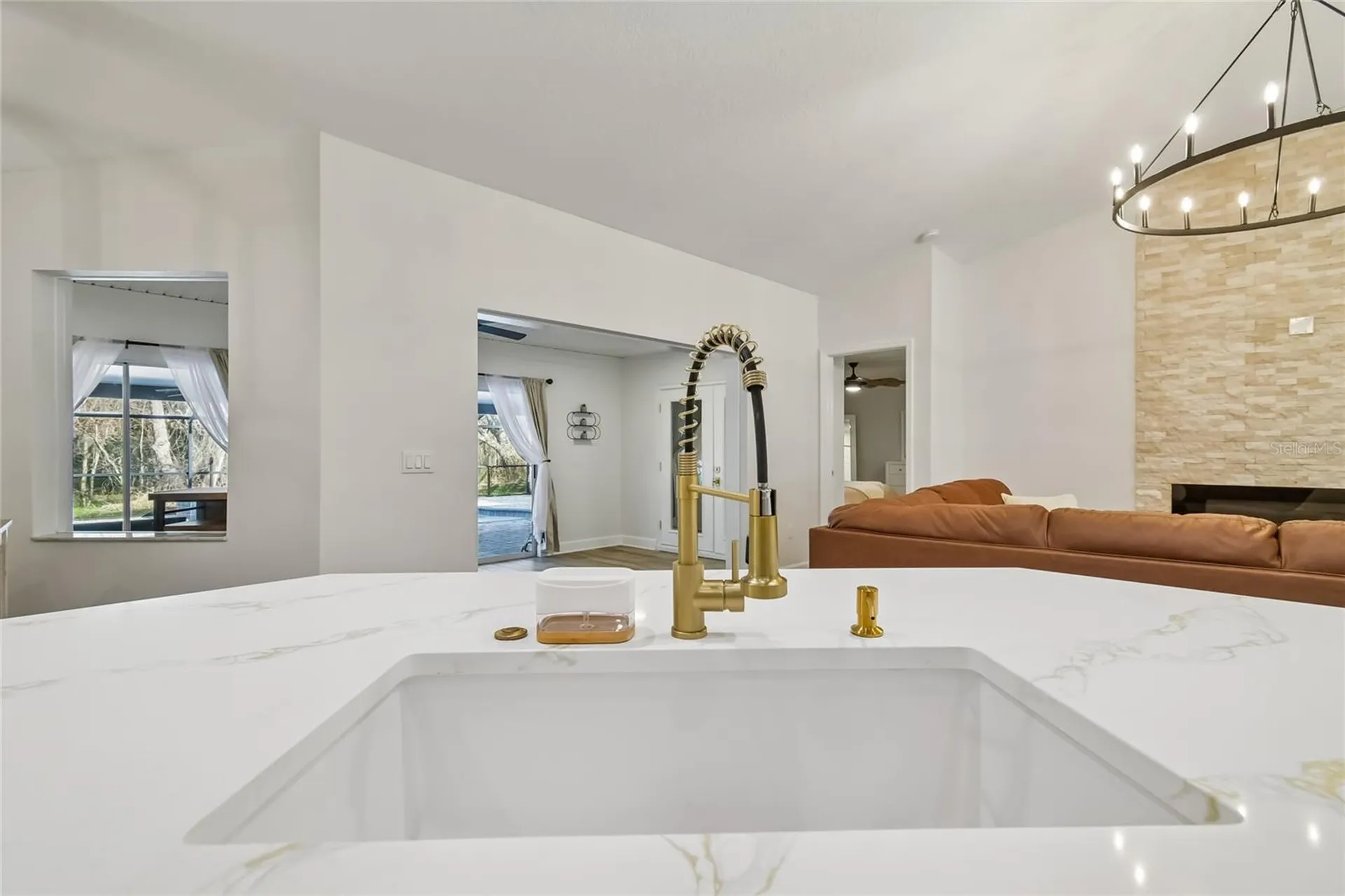 2513 N Valrico Road Seffner FL 33584