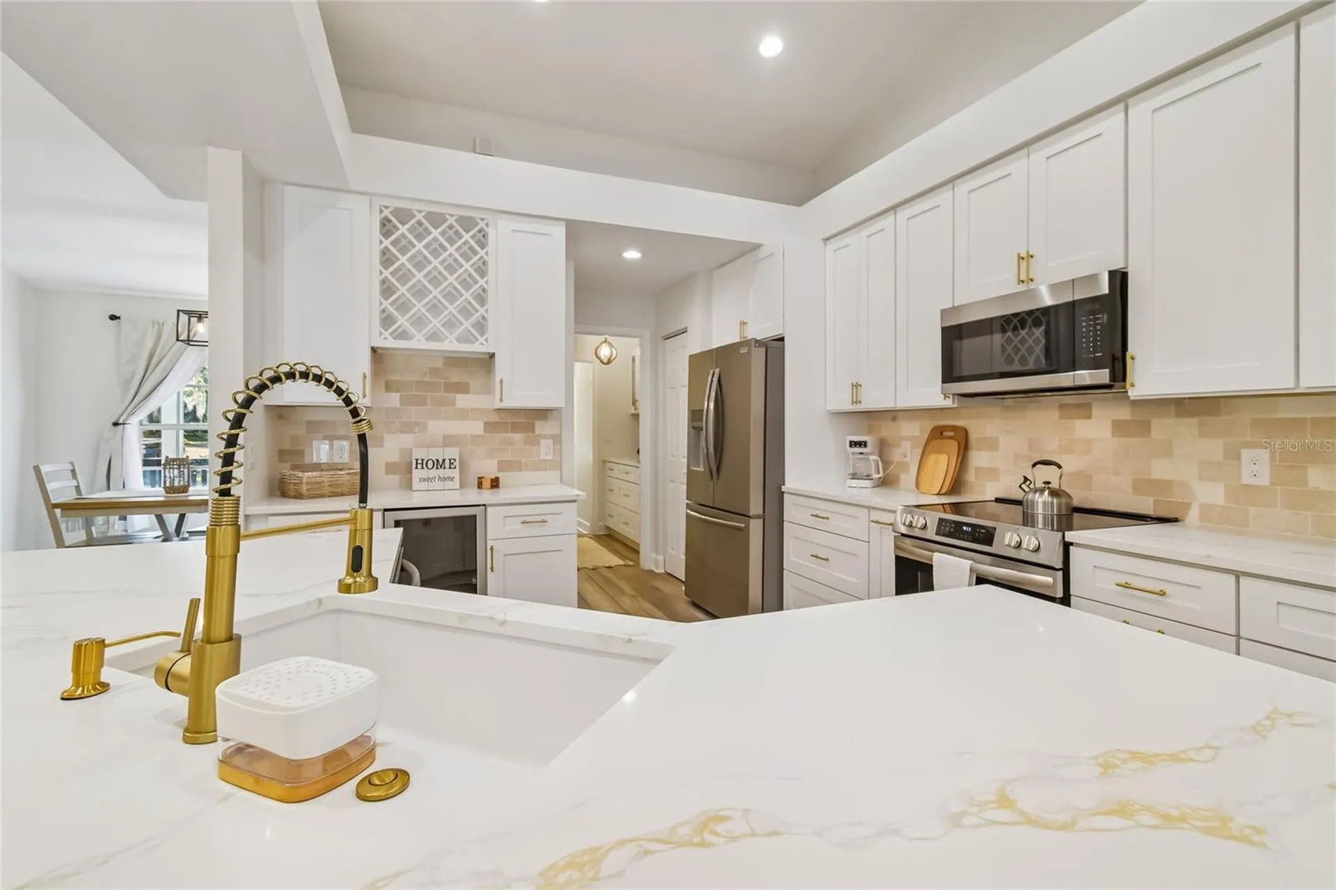 2513 N Valrico Road Seffner FL 33584