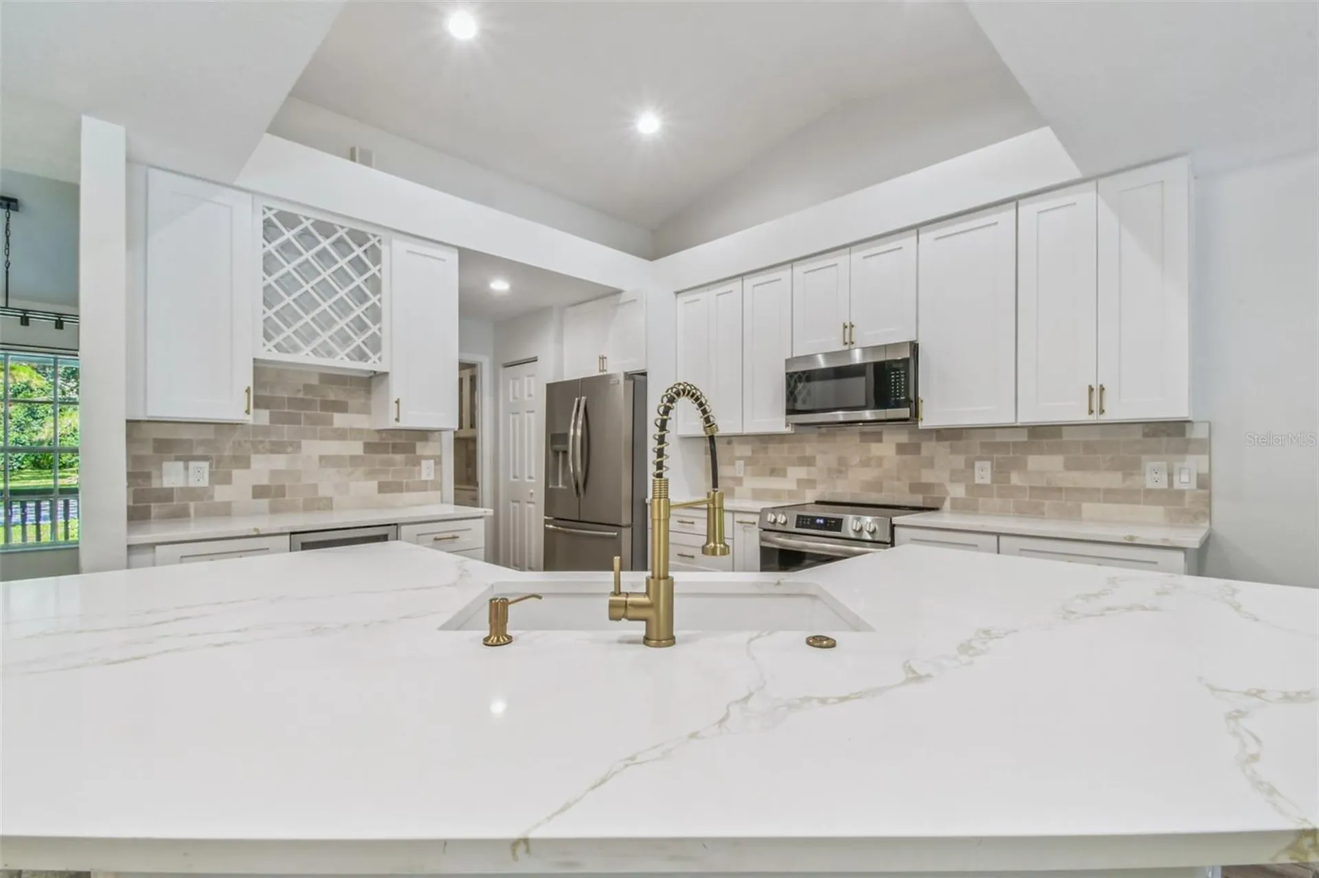 2513 N Valrico Road Seffner FL 33584