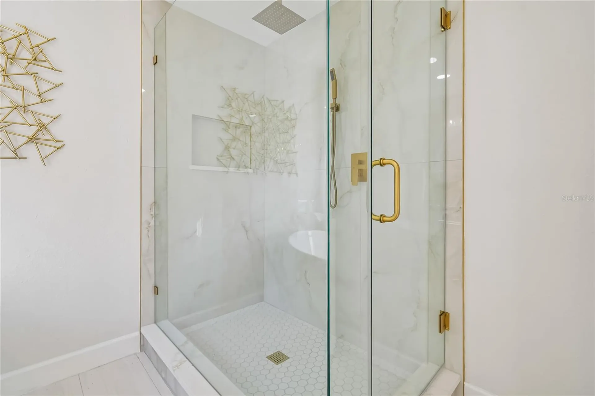 2513 N Valrico Road Seffner FL 33584