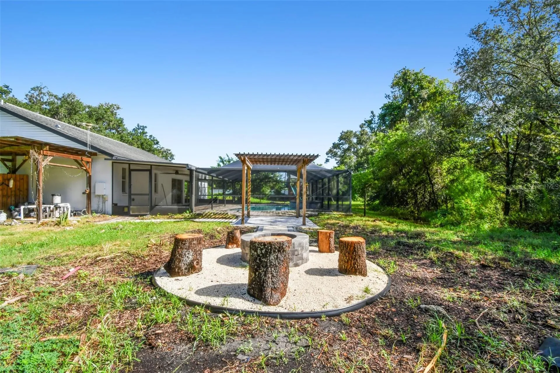 2513 N Valrico Road Seffner FL 33584