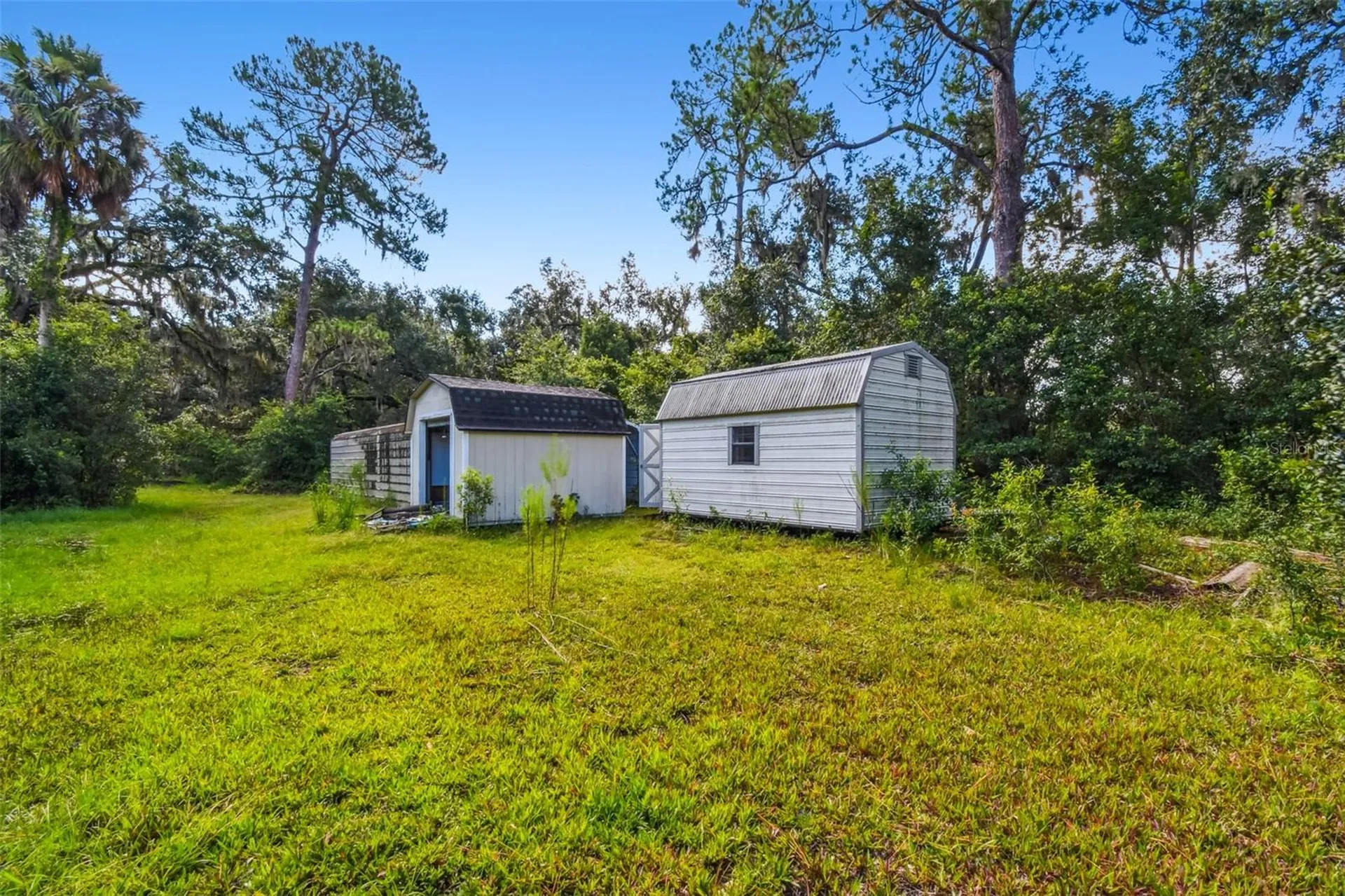 2513 N Valrico Road Seffner FL 33584