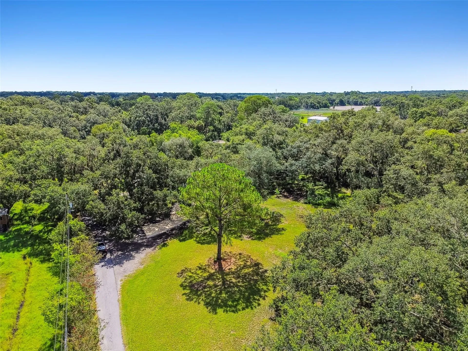 2513 N Valrico Road Seffner FL 33584