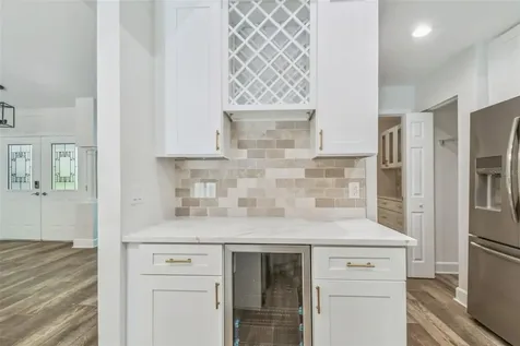 2513 N Valrico Road Seffner FL 33584