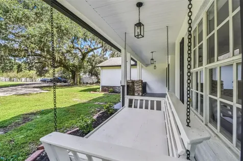 2513 N Valrico Road Seffner FL 33584