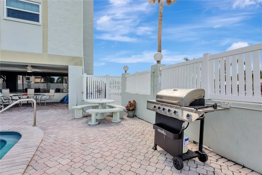 7321 Central Avenue St Petersburg FL 33710