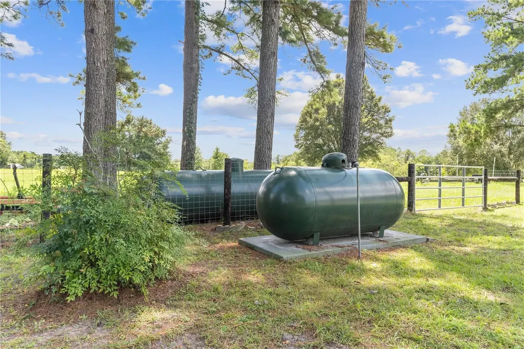 17690 NE State Road 121 Williston FL 32696