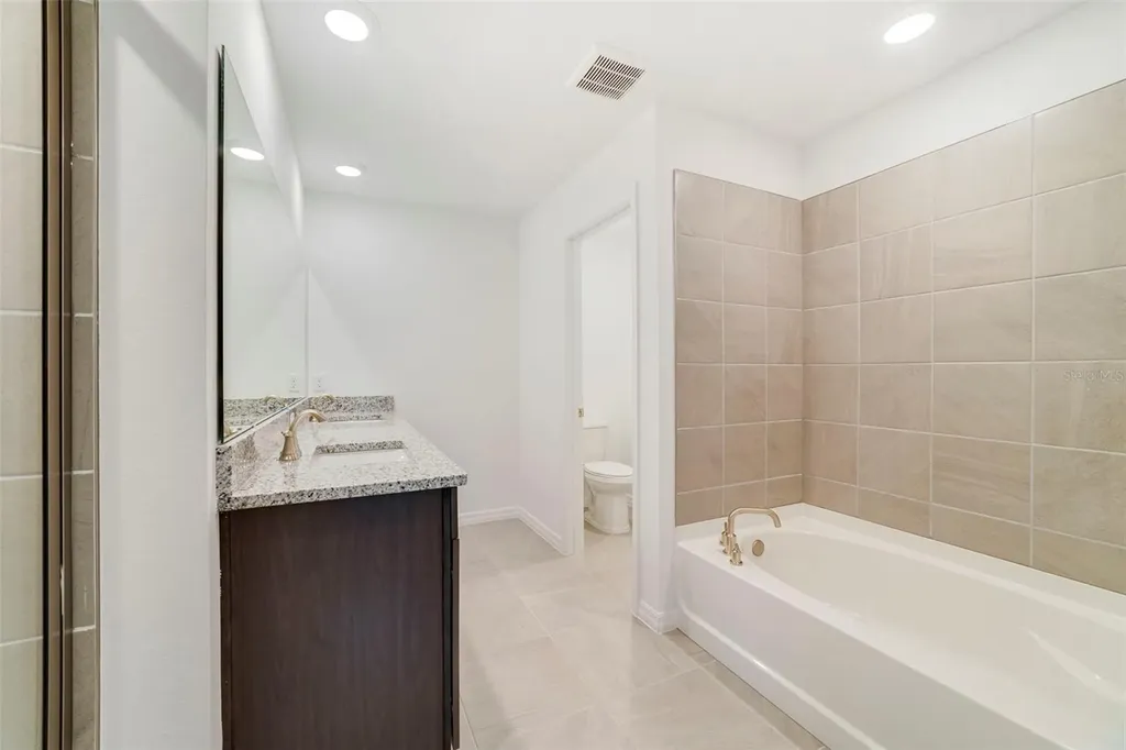 1674 Greenleaf Woods Cove Oviedo FL 32765
