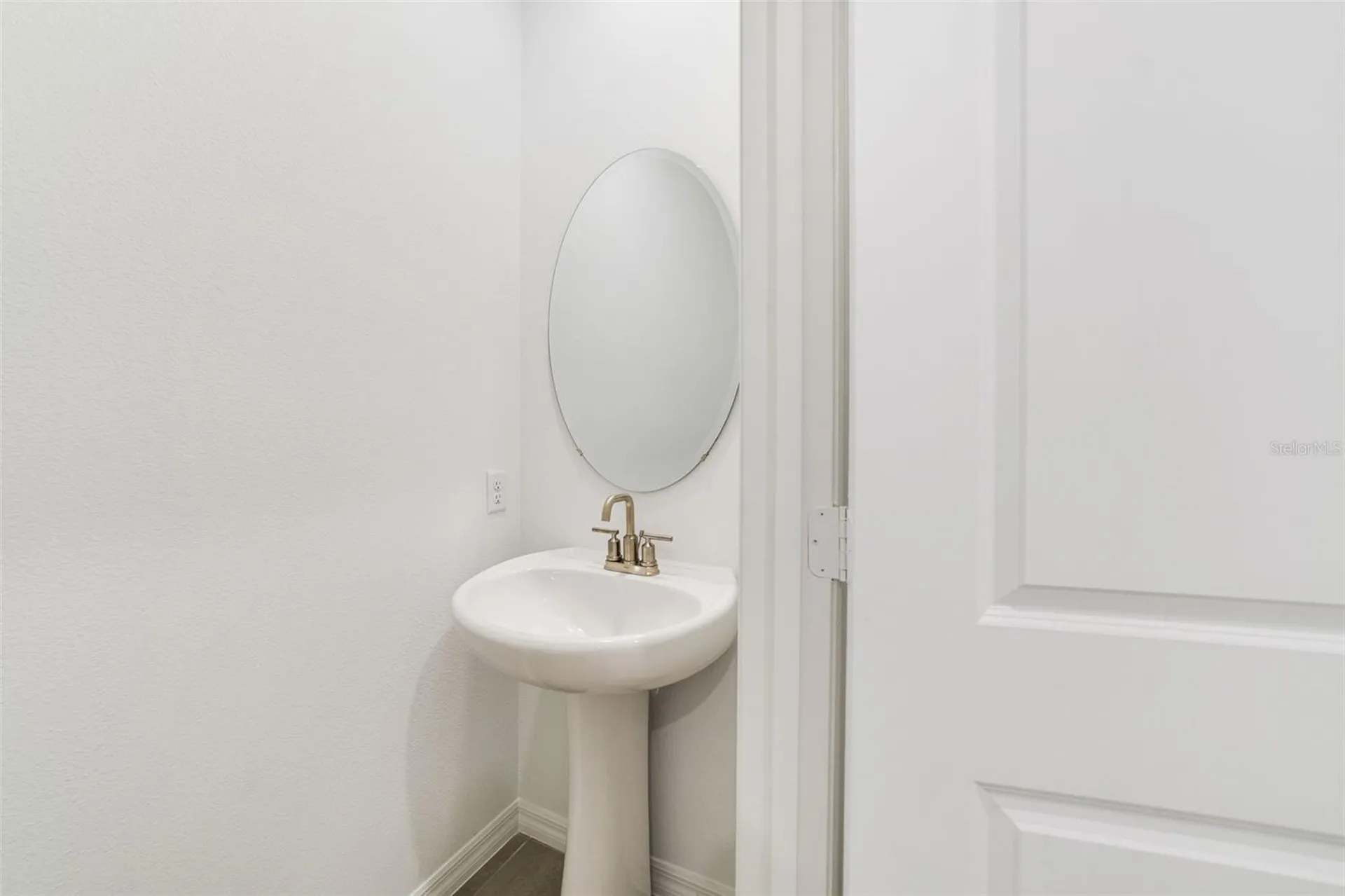 1674 Greenleaf Woods Cove Oviedo FL 32765